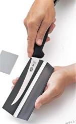 GUARD UP TO 7" EDGE MAGNETS BLADE